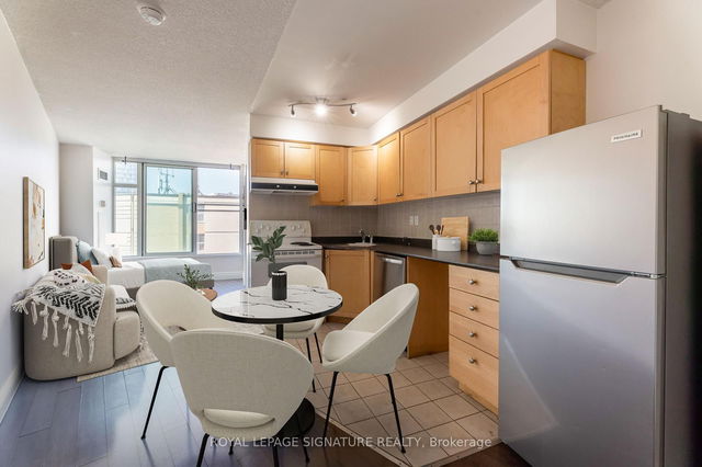 1121 - 650 Queens Quay