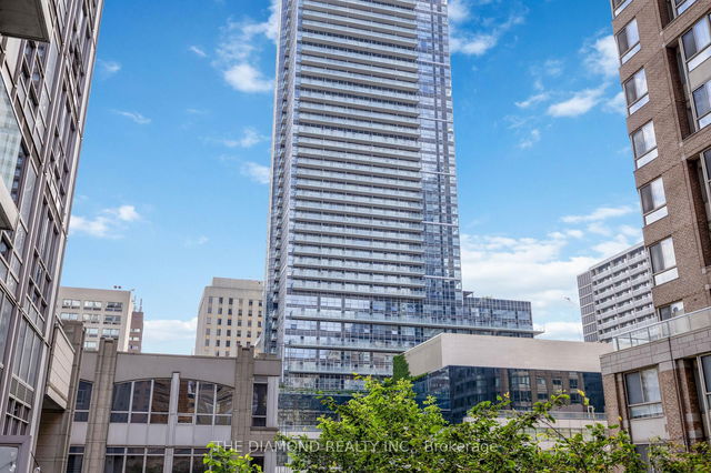 206 - 761 Bay Street
