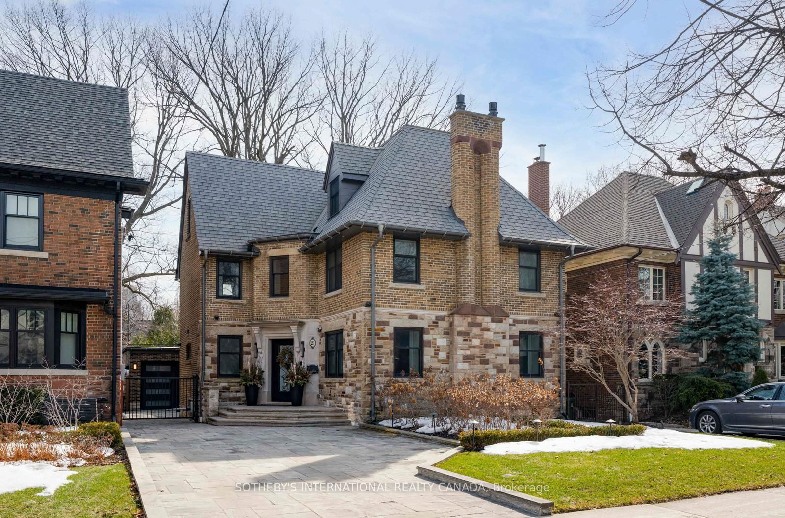 Detached House for sale at 23 Douglas Drive, Toronto, Rosedale-Moore Park, M4W 2B2 - MLS: C12142192