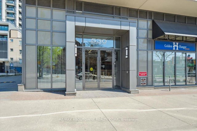 1209 - 530 St Clair Avenue