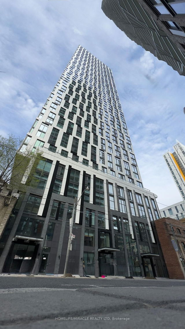 3217 - 252 Church Street