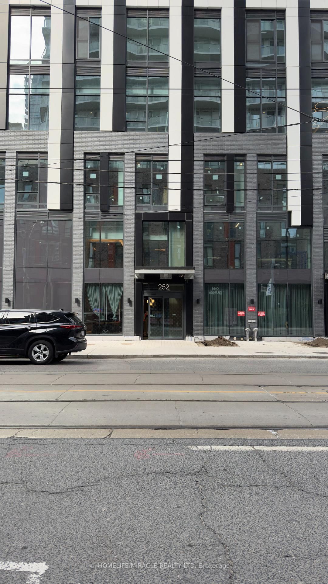 252 Church Street, Unit 3217 - Photo 4