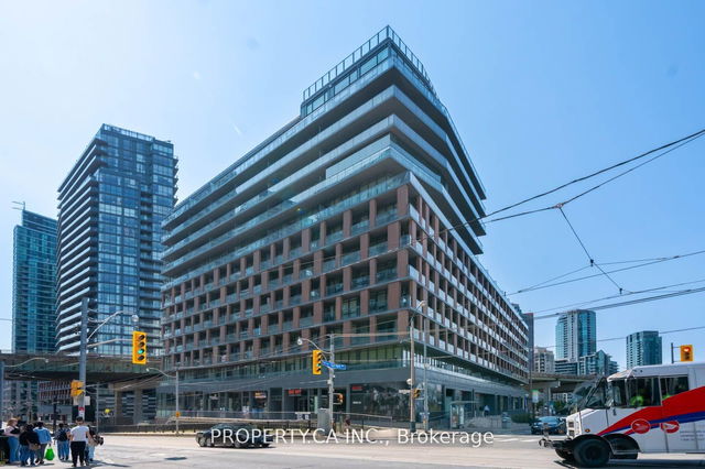 810 - 169 Fort York Boulevard
