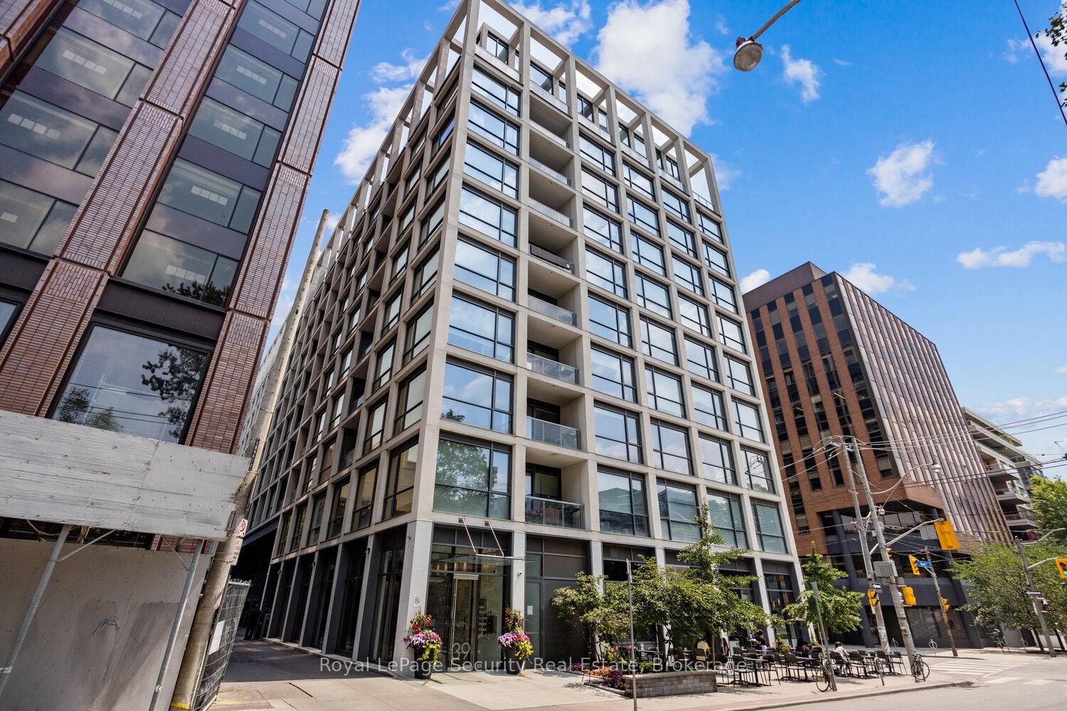 Condo for sale at 816-39 Brant Street, Toronto, Waterfront Communities C1, M5V 0M8 - MLS: C12142599