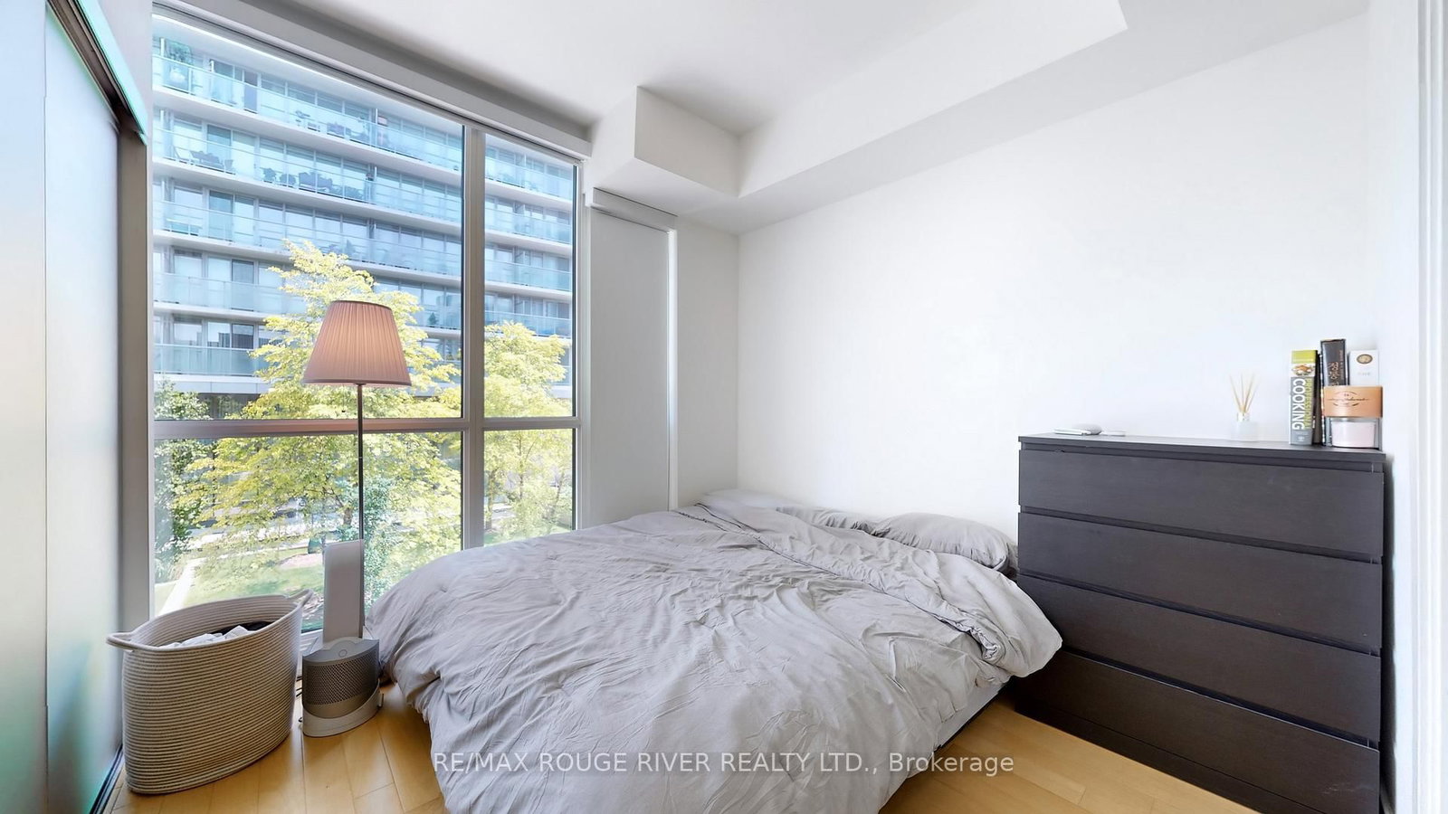 121 Mcmahon Drive, Unit TH15 - Photo 18