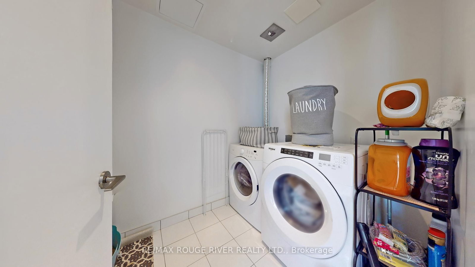 121 Mcmahon Drive, Unit TH15 - Photo 24