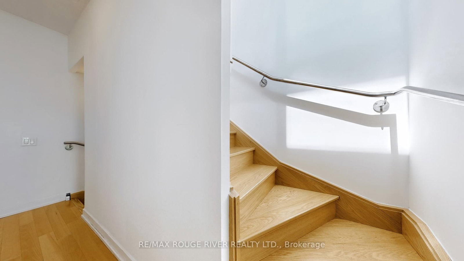 121 Mcmahon Drive, Unit TH15 - Photo 25