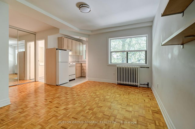 208 - 33 Maitland Street