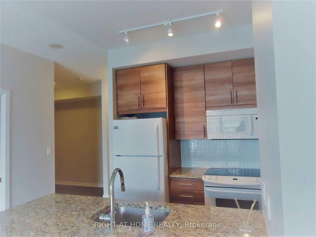 2405 - 70 Forest Manor Road