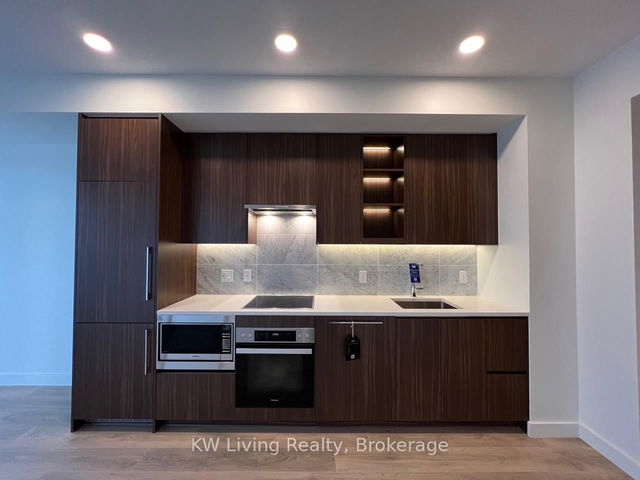 1115 - 85 Mcmahon Drive