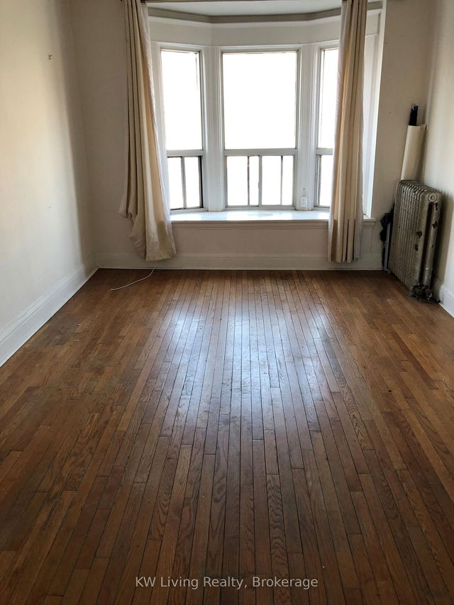 2/F - 543 College Street