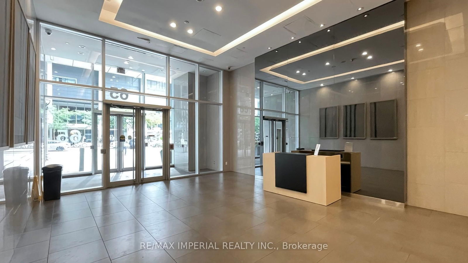 Condo for sale at 4907-65 Bremner Boulevard, Toronto, Waterfront Communities C1, M5J 0A7 - MLS: C12143211