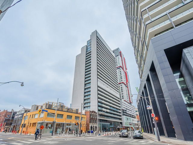 212 - 330 Richmond Street