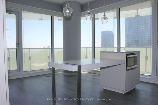2605 - 197 Yonge Street