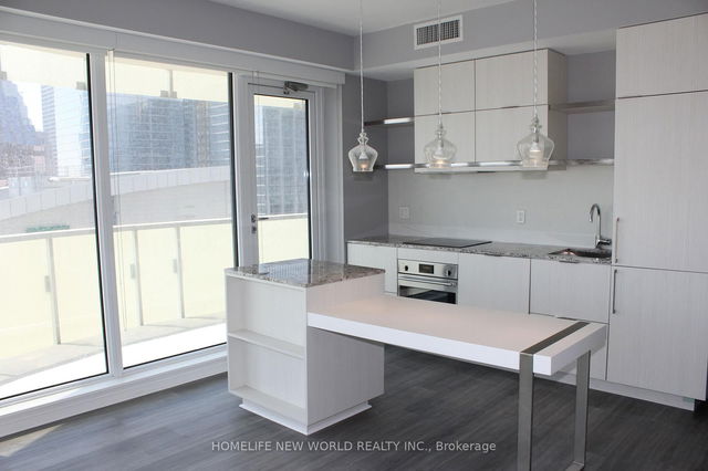 2605 - 197 Yonge Street