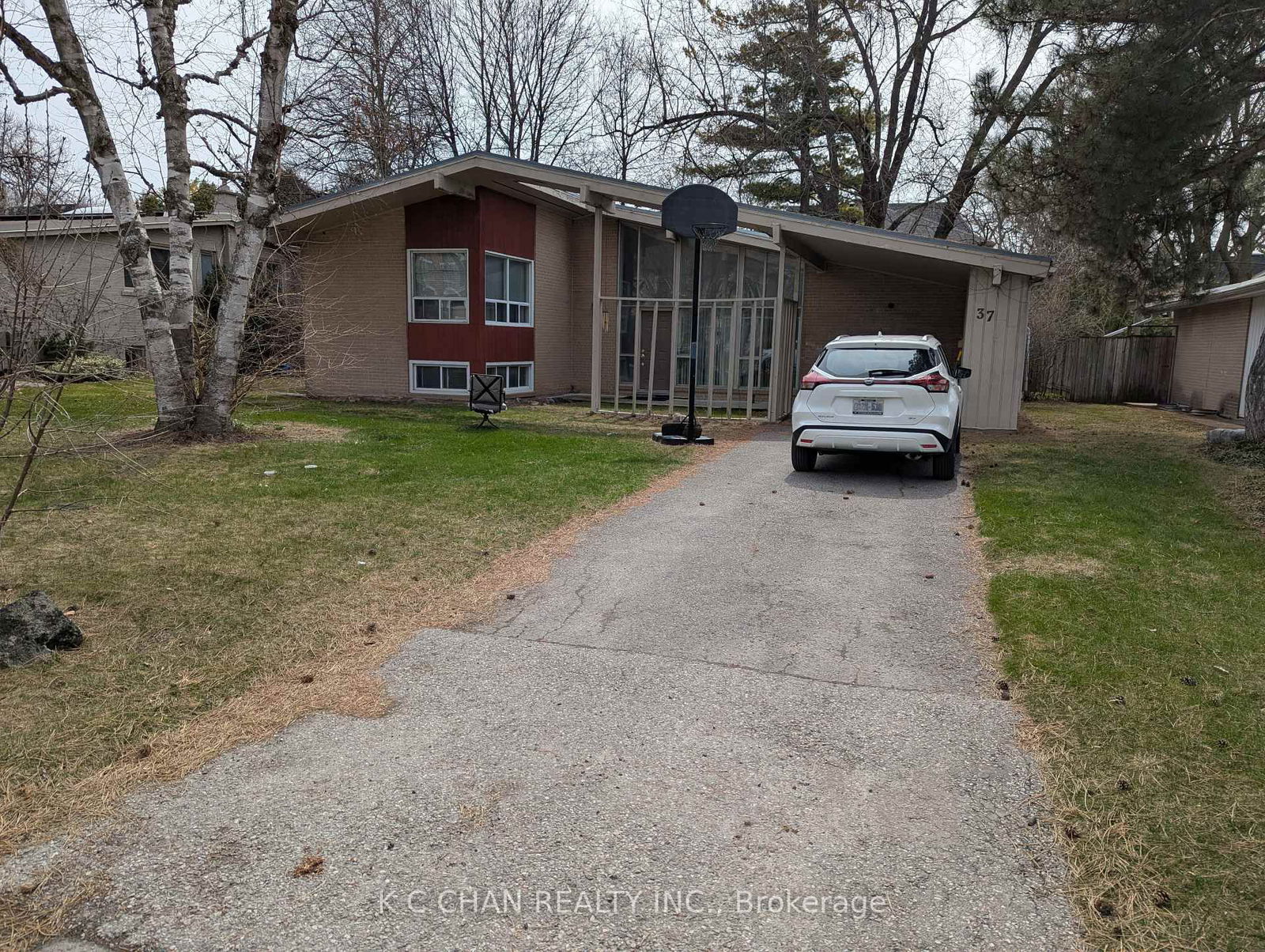 Detached House for sale at 37 Grangemill Crescent, Toronto, Banbury-Don Mills, M3B 2J3 - MLS: C12143345