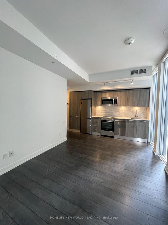 1701 - 28 Wellesley Street