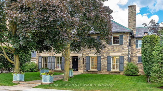 42 Lytton Boulevard