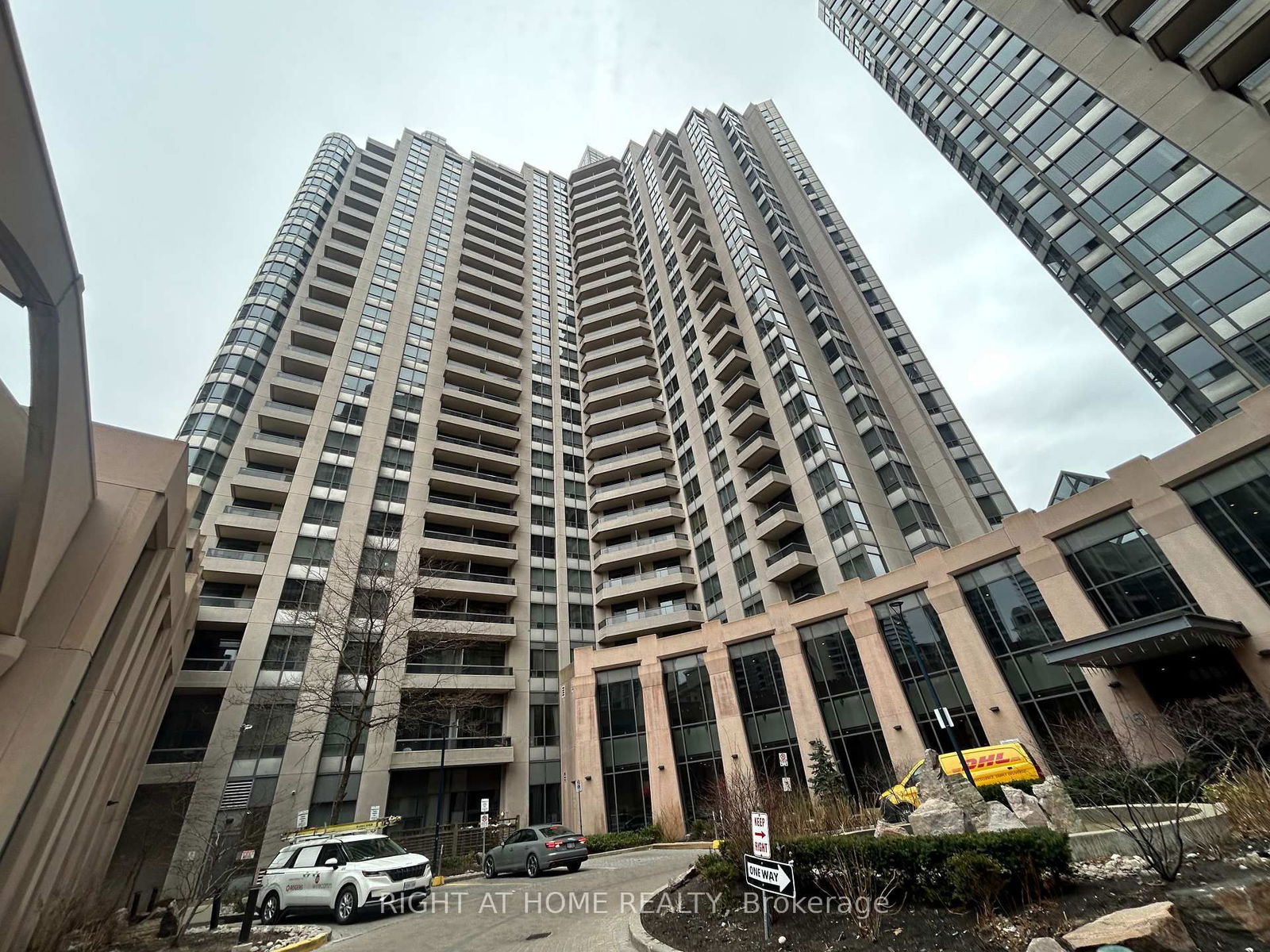 Condo for lease at 1215-15 Northtown Way, Toronto, Willowdale East, M2N 7A2 - MLS: C12143868