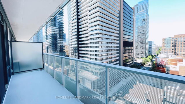 801 - 501 Yonge Street