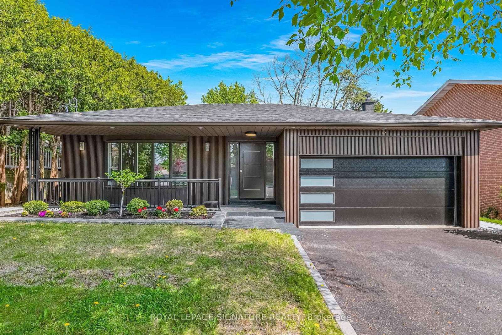 Detached House for sale at 30 Snowcrest Avenue, Toronto, Bayview Woods-Steeles, M2K 2K7 - MLS: C12143945