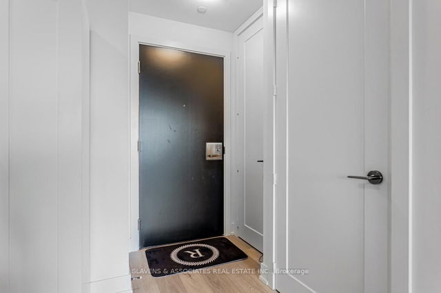 703 - 11 Lillian Street