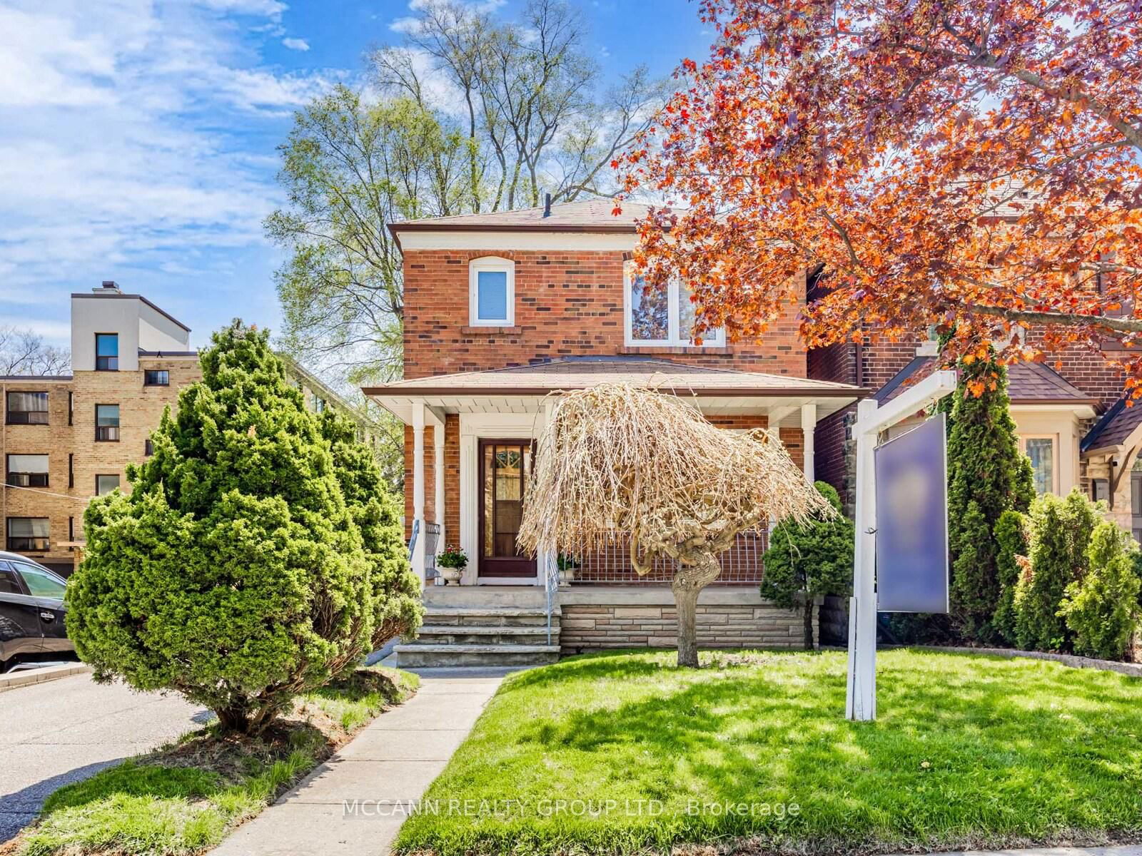 Detached House for sale at 407 Roselawn Avenue, Toronto, Lawrence Park South, M5N 1J9 - MLS: C12144265
