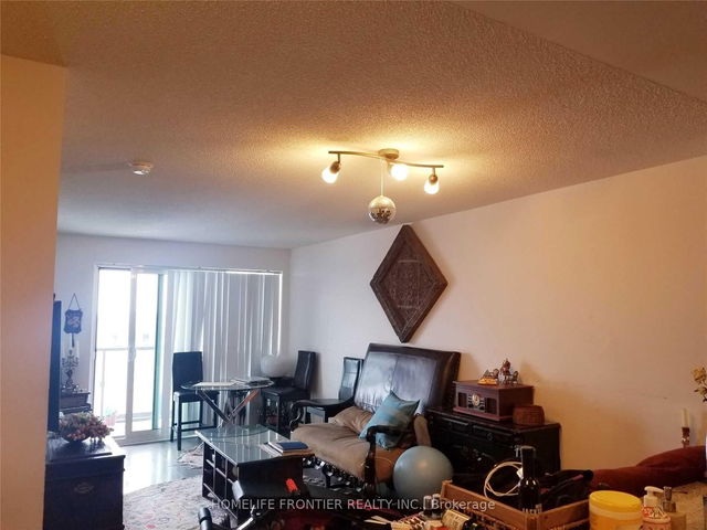 2002 - 5162 Yonge Street