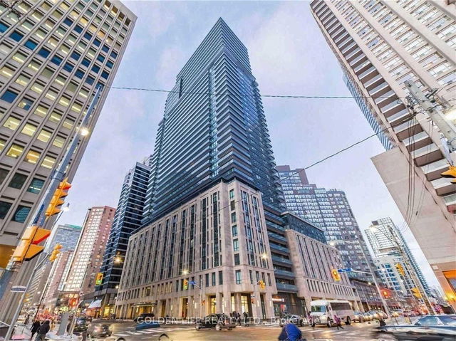 4007 - 955 Bay Street