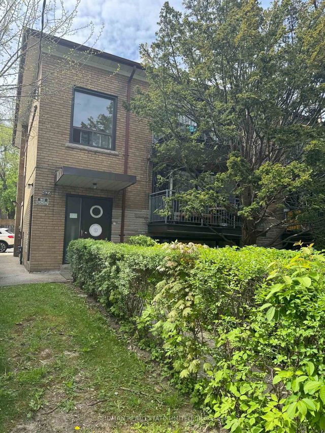 427 Lawrence Avenue