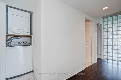 Unit 3106 — 99 Harbour Sq, Toronto - Waterfront Communities C1 image-0-4