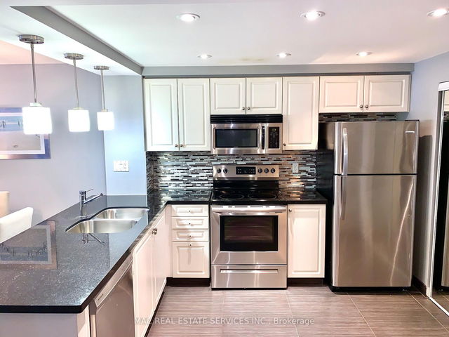1510 - 28 Hollywood Avenue