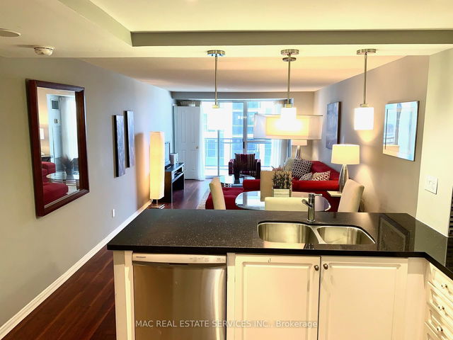 1510 - 28 Hollywood Avenue