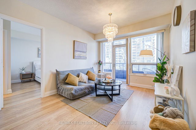 407 - 2 Anndale Drive