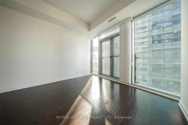 2810 - 14 York Street