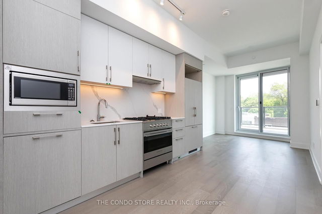 303 - 8 Manor Road E