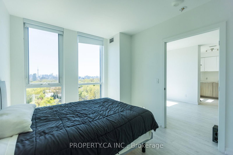 1110 - 223 St Clair Ave W, Toronto, M4V 1R3 | Image 3