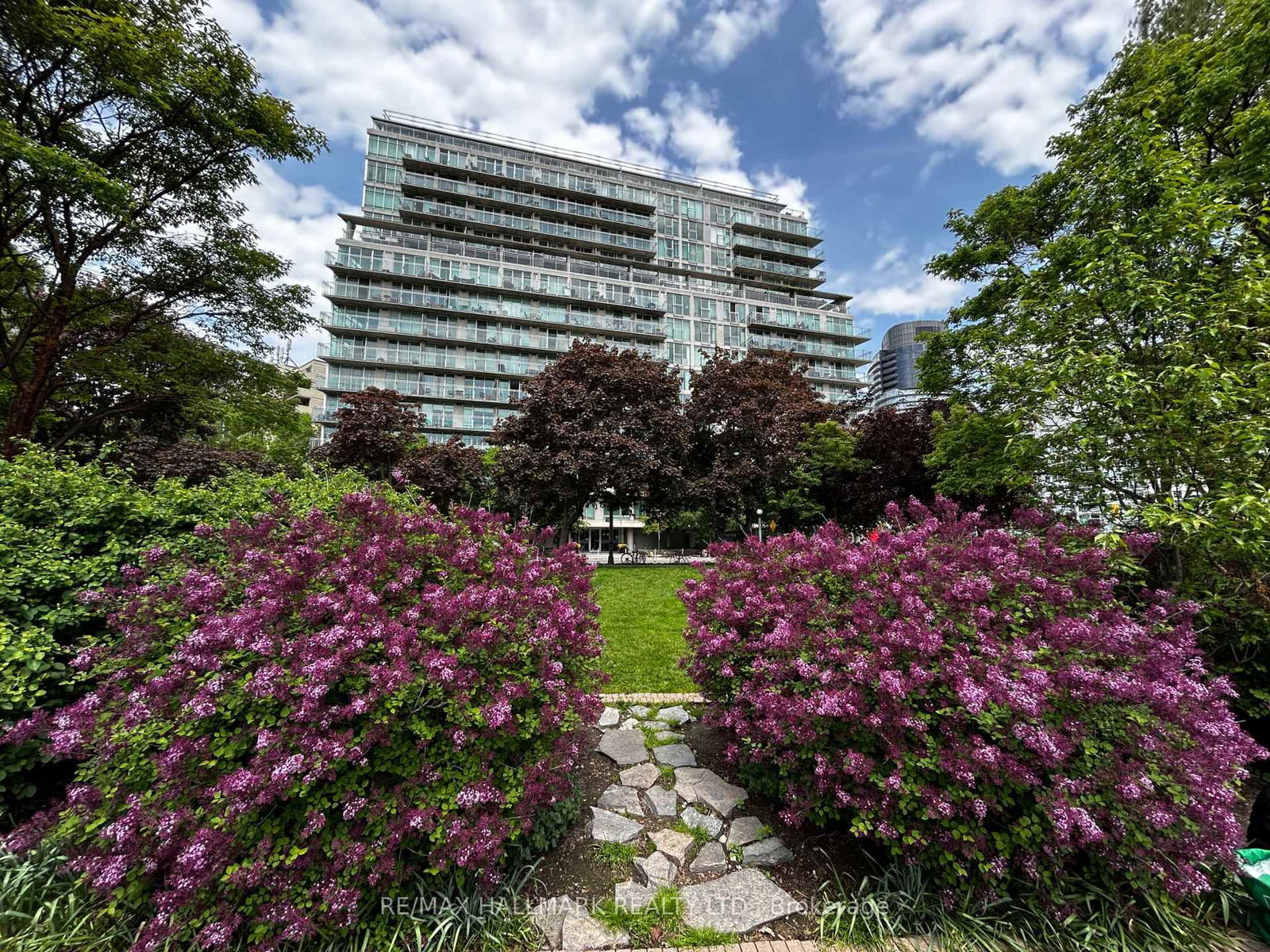 Condo for sale at 509-650 Queens Quay, Toronto, Niagara, M5V 3N2 - MLS: C12144824