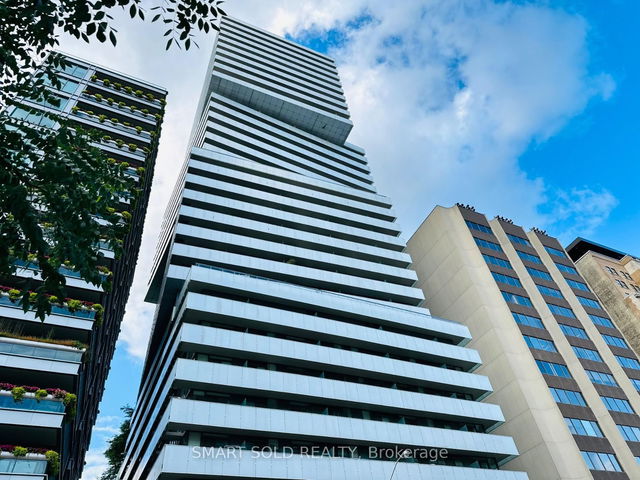 1201 - 200 Bloor Street