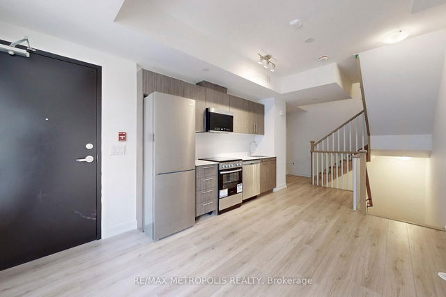 42 - 871 Sheppard Avenue