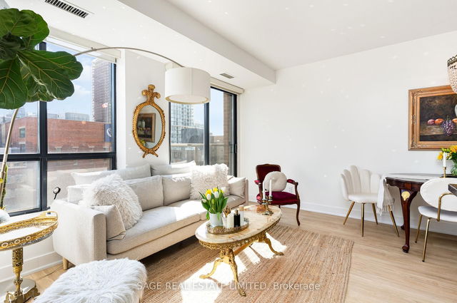802 - 168 King Street