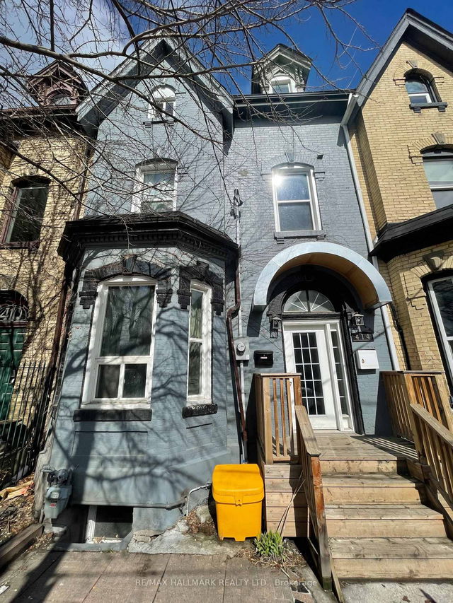 414 Dundas Street