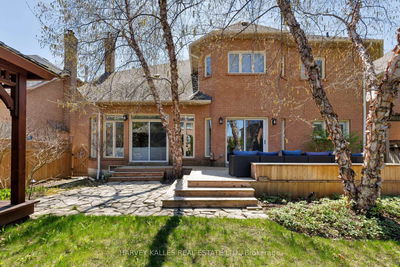 10 Ambassador Pl, Toronto - Clanton Park image-0-4