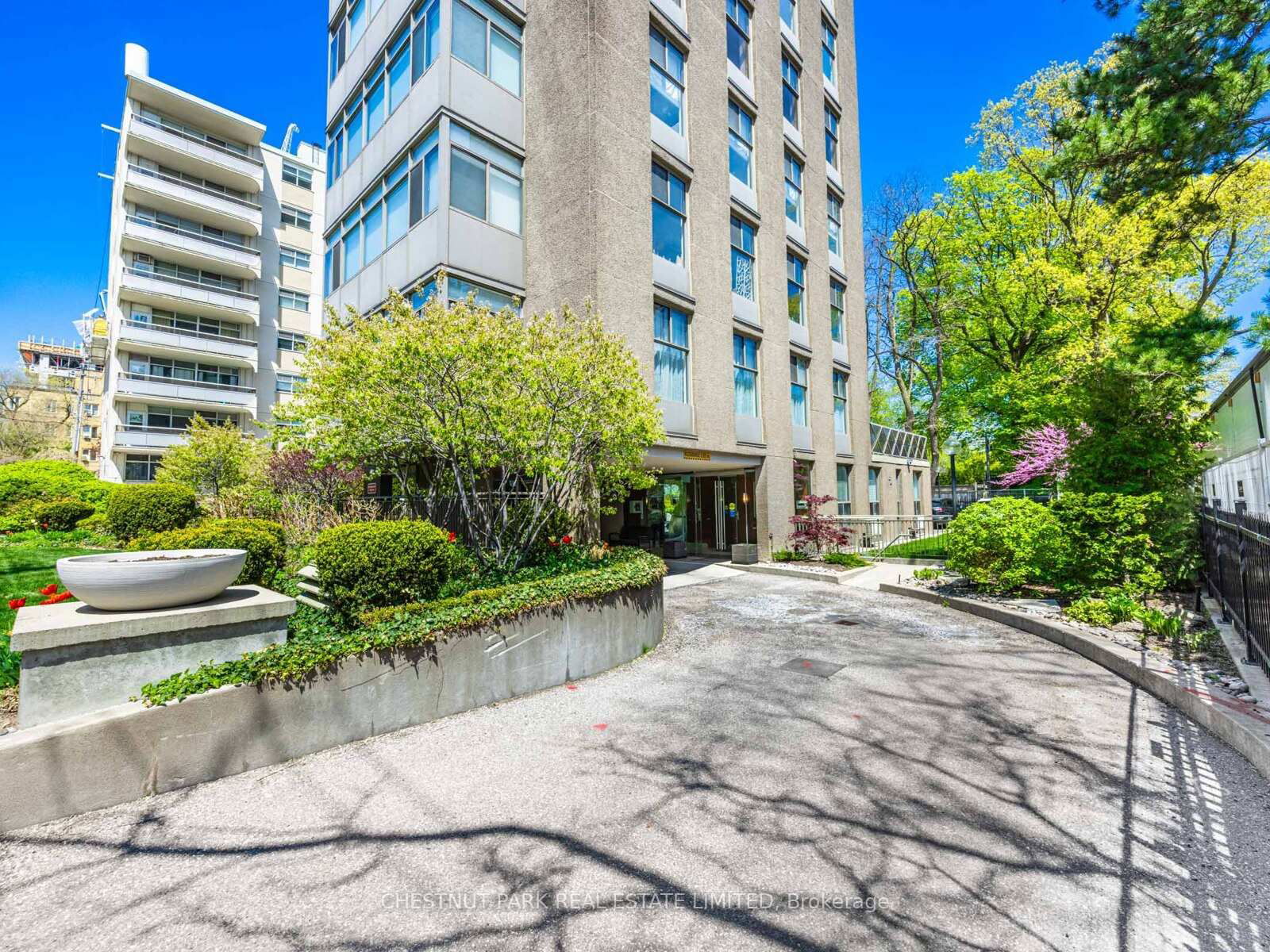 Condo for sale at 8-423 Avenue Road, Toronto, Yonge-St. Clair, M4V 2H7 - MLS: C12145254