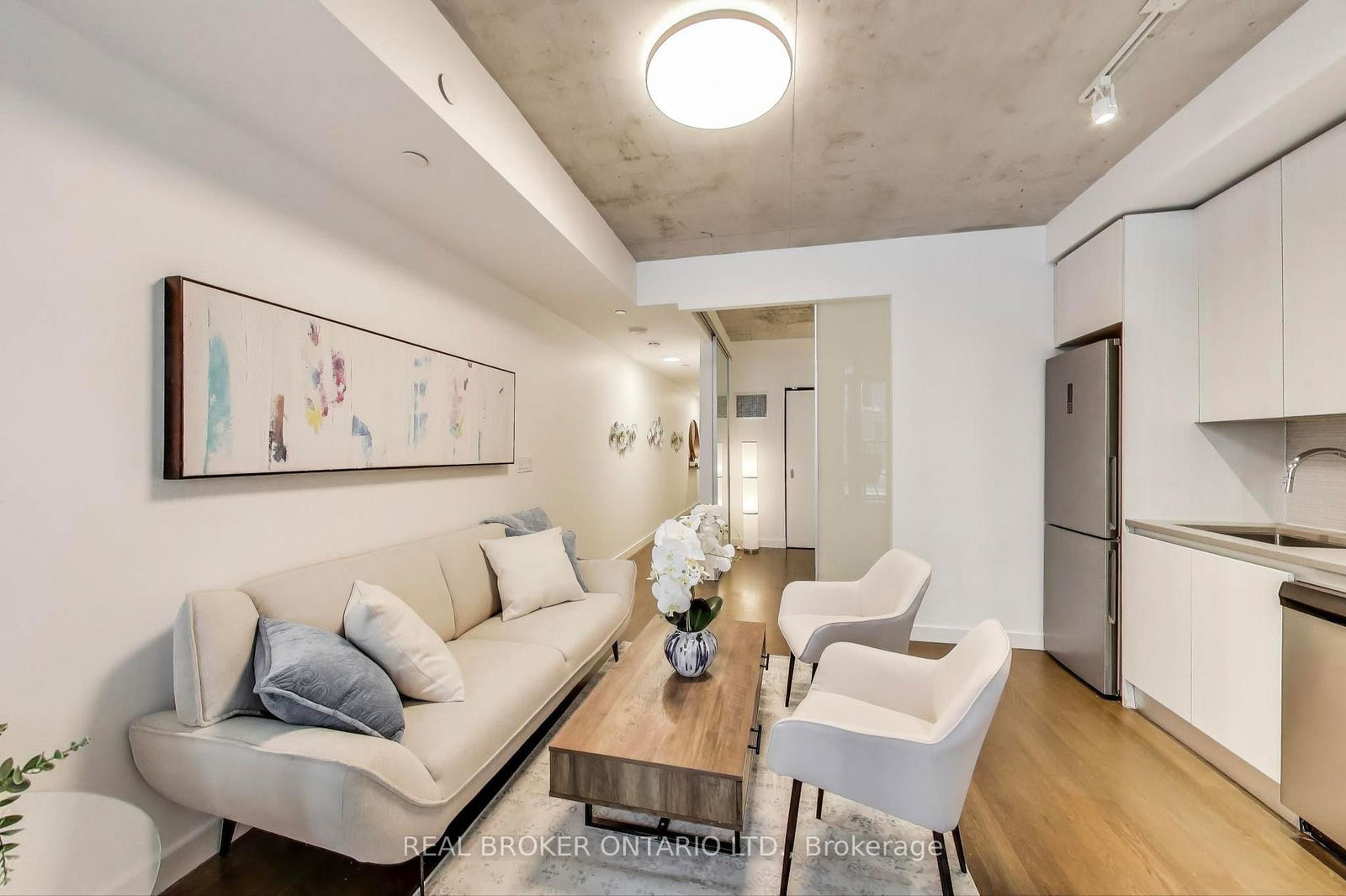 Condo for sale at 320-111 Bathurst Street, Toronto, Waterfront Communities C1, M5V 2P9 - MLS: C12145594