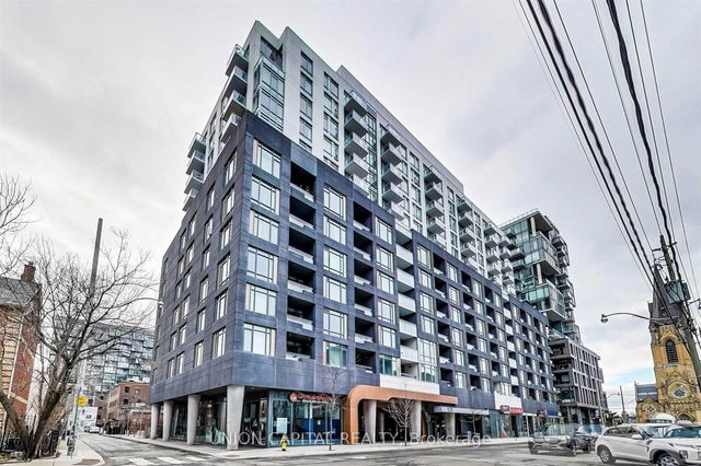 1121 - 525 Adelaide Street