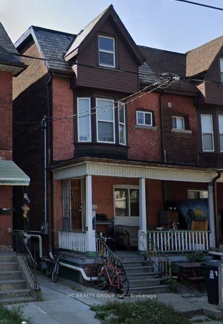 562 Bathurst Street
