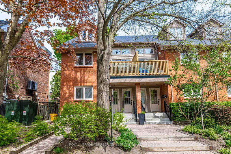 home for sale on 379 Albany Avenue