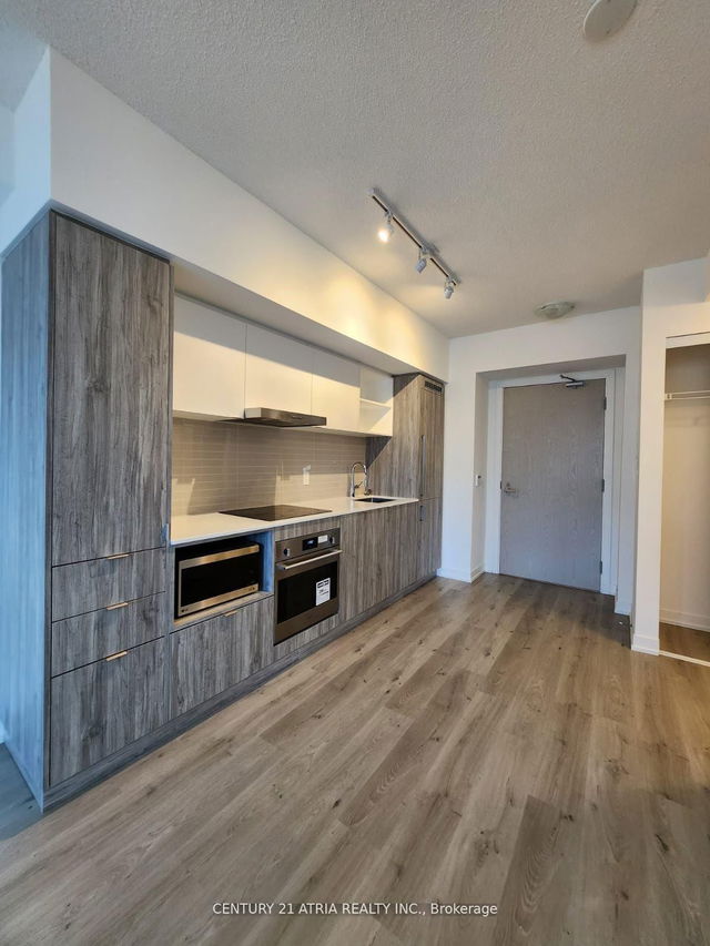 2112 - 138 Downes Street