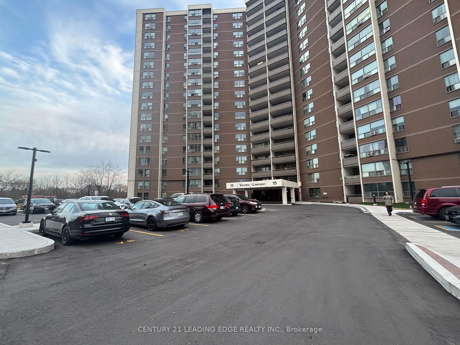 Condo for sale at 304-15 Vicora Linkway, Toronto, Flemingdon Park, M3C 1A7 - MLS: C12146017